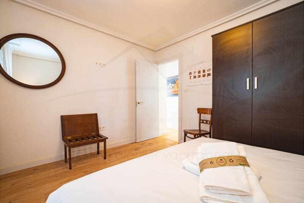 La Capilla Apartamento Oviedo Bagian luar foto